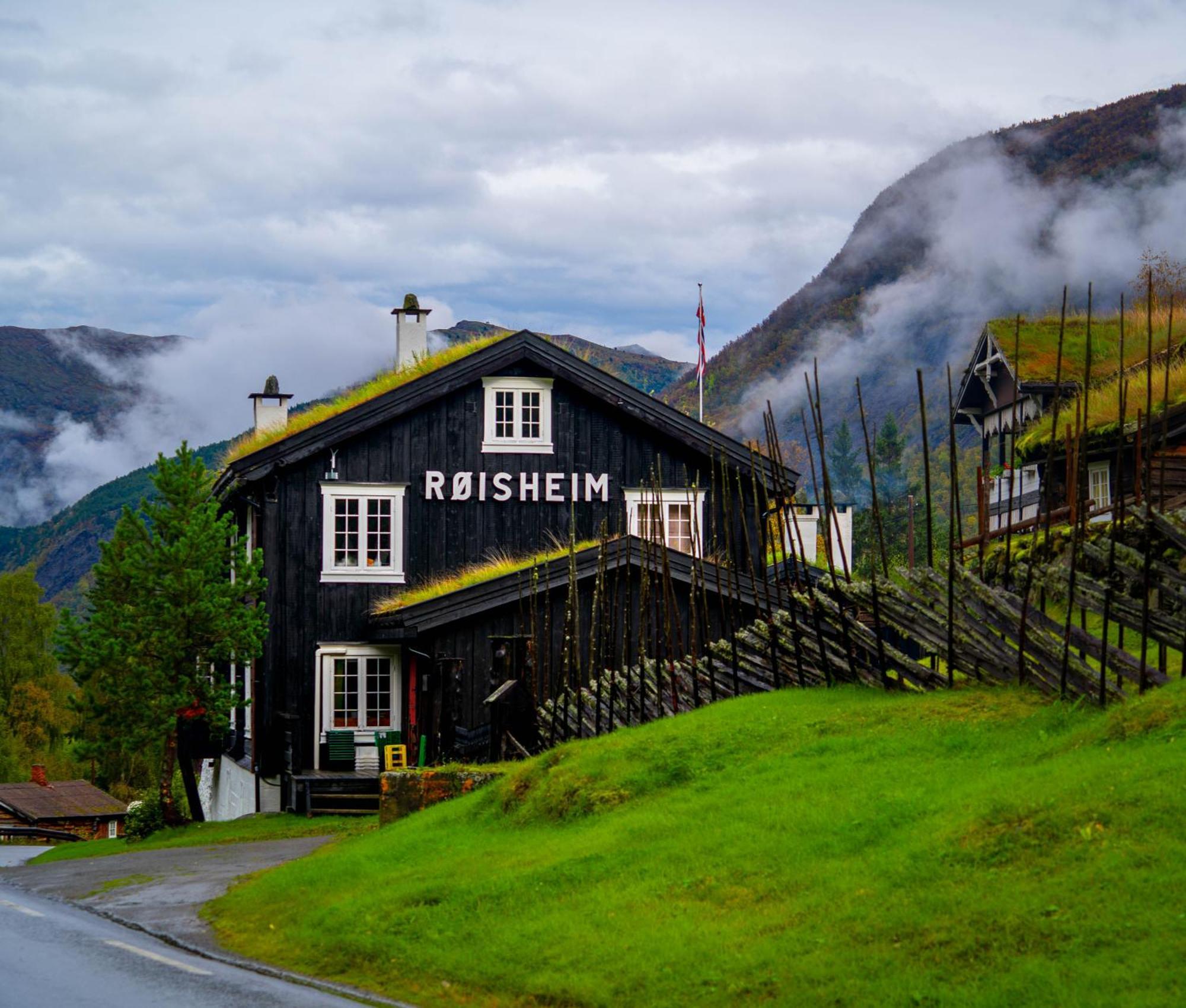 Roisheim Hotel & Skysstasjon Lom Exterior foto